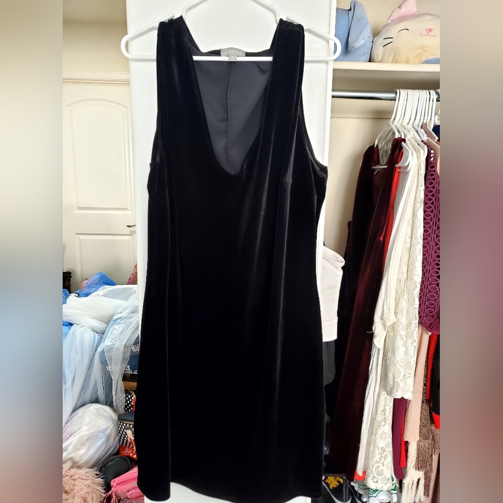 BLACK VELVET DRESS